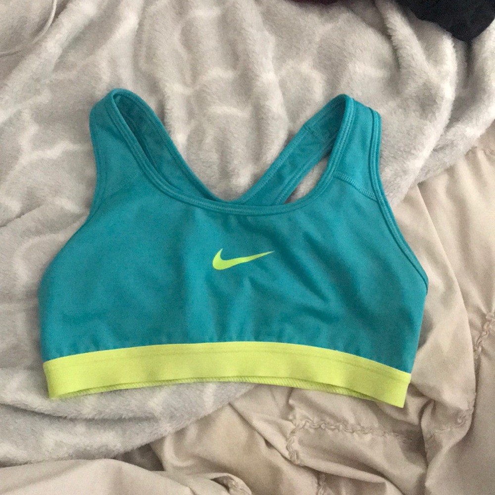 nike sports bra